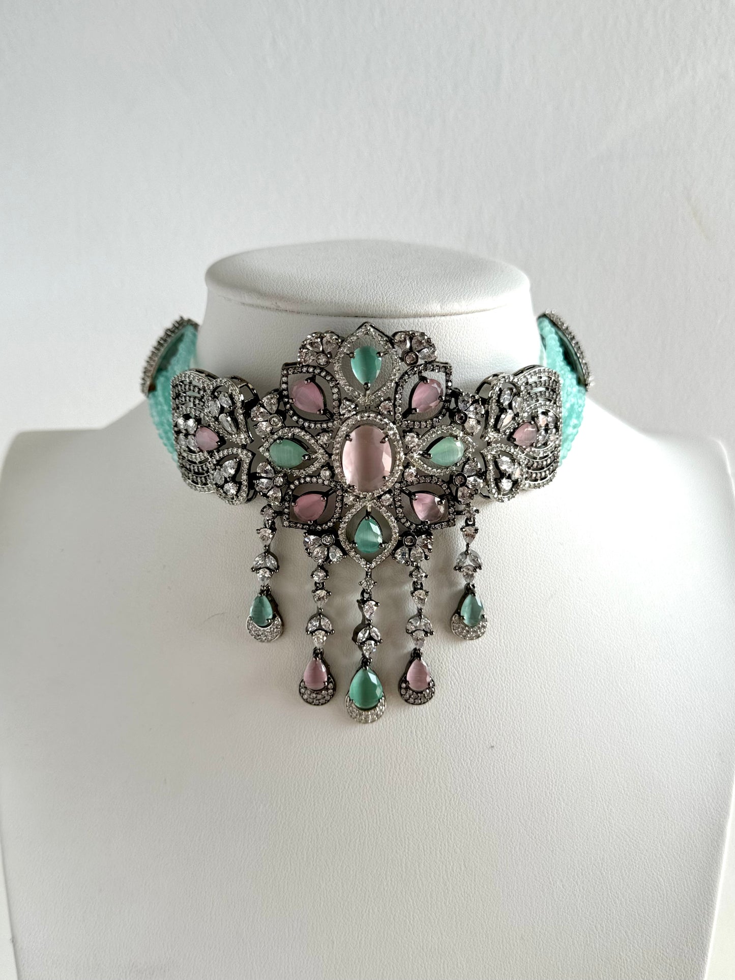 AD & Doublet Choker Set