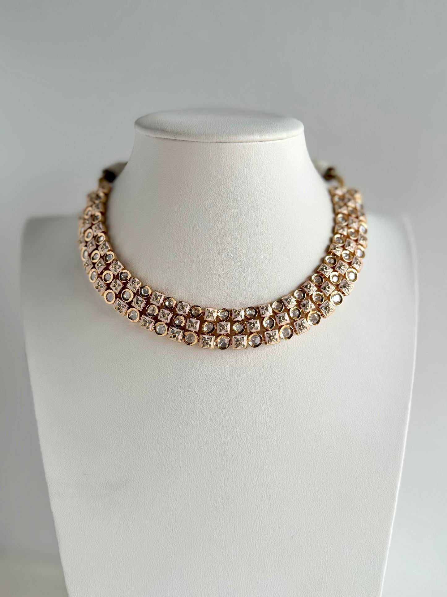 Tyaani Kundan Necklace Set