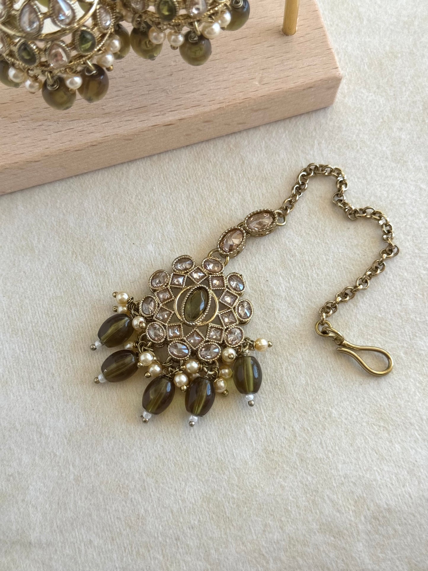 Discover Mannat Jewelz Polki Necklace Set Today!