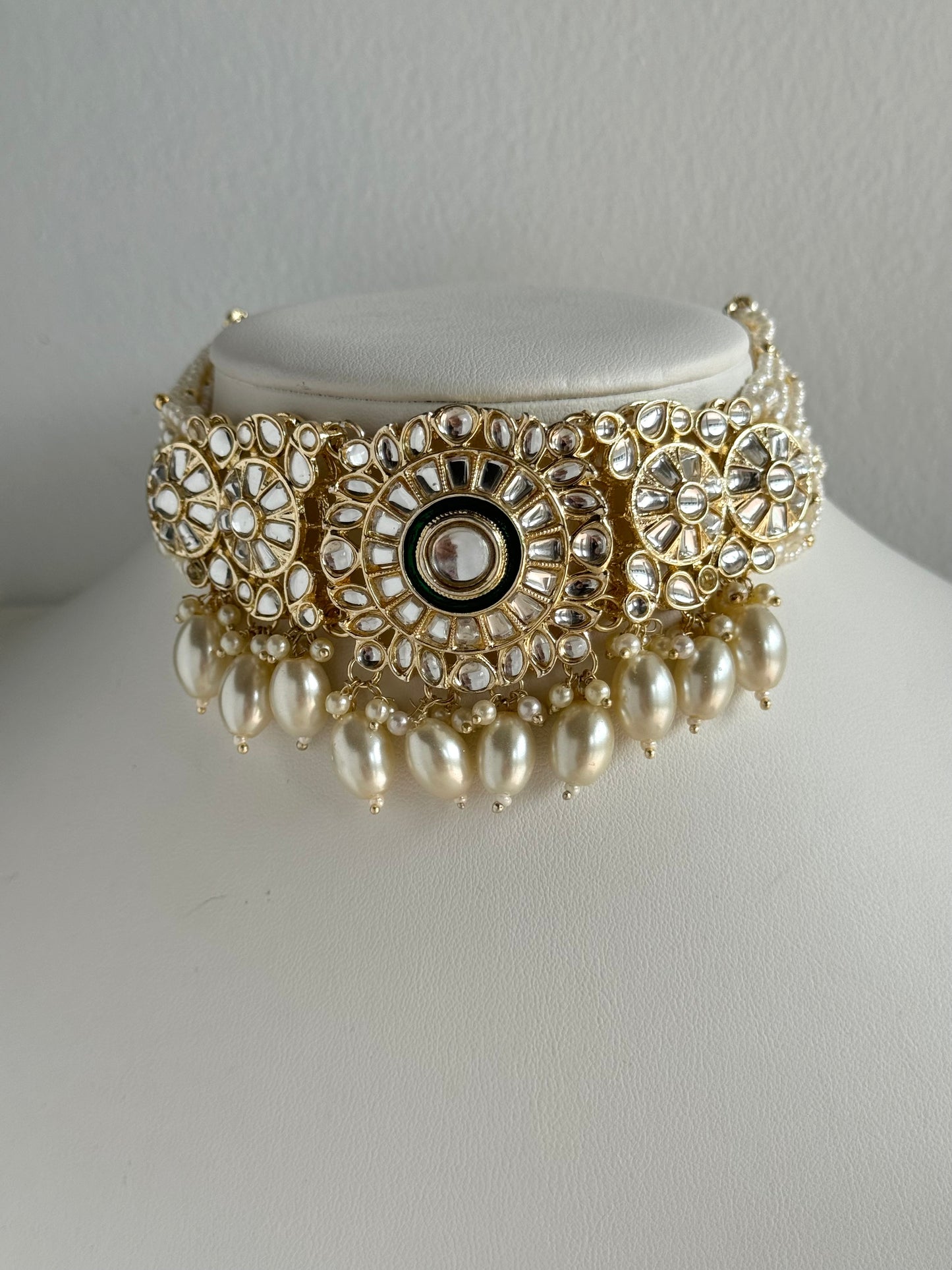 Kundan Choker Set