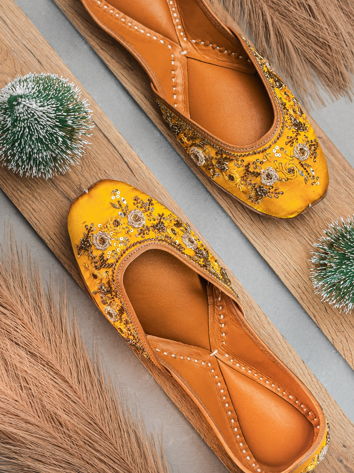 Mustard Gold Floral Jutti