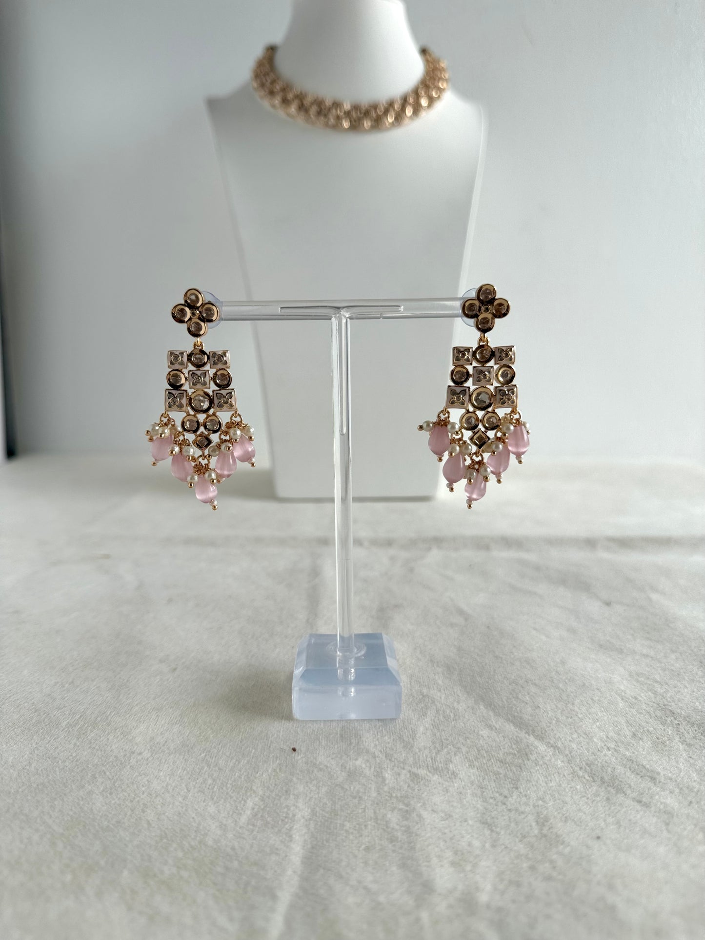 Tyaani Kundan Necklace Set