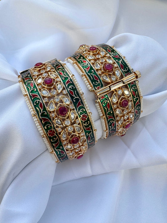 Tyaani Bangle Set