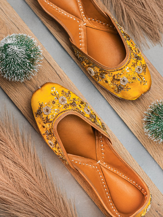 Mustard Gold Floral Jutti